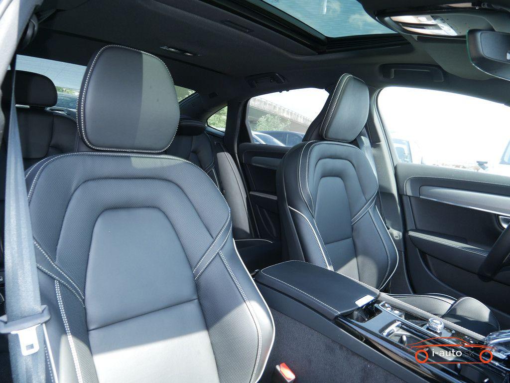 Volvo S90 T8 Ultimate Dark AWD za 74600€