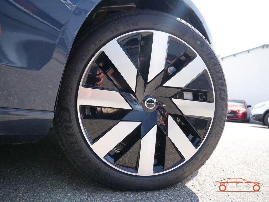 Volvo S90 T8 Ultimate Dark AWD za 74600€