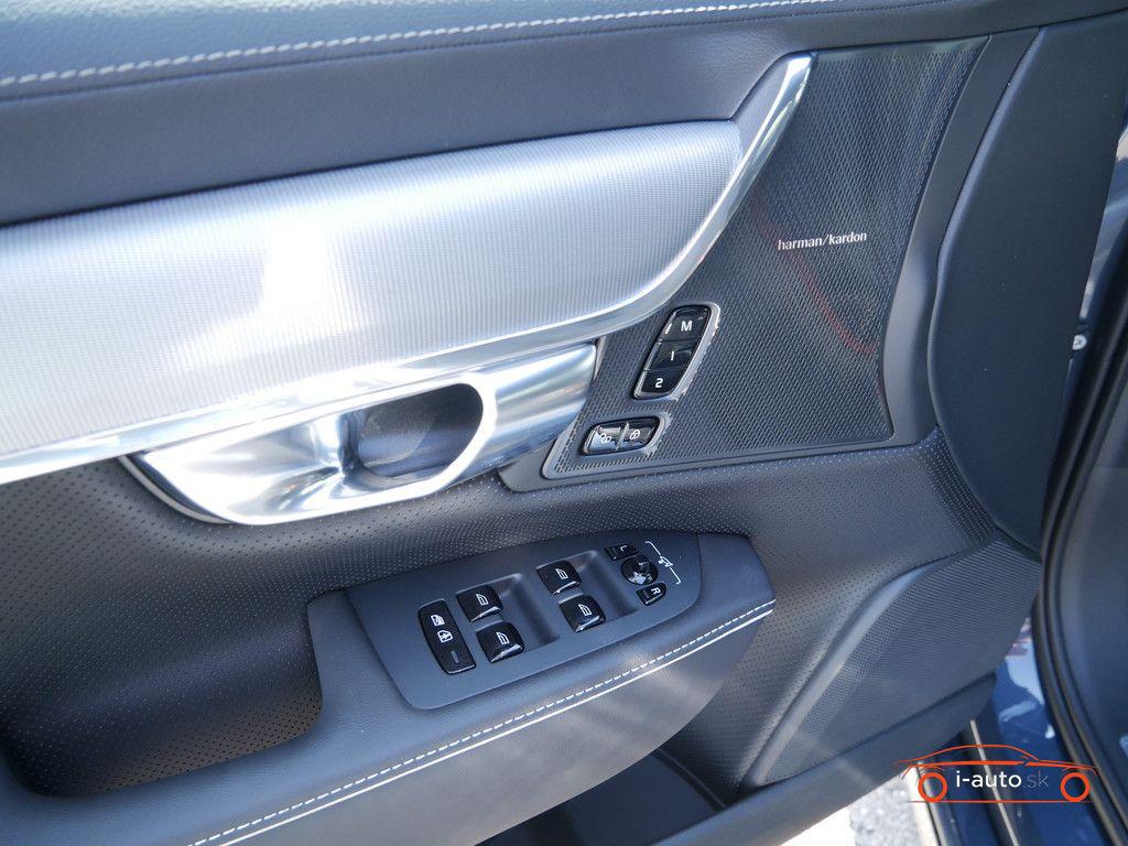 Volvo S90 T8 Ultimate Dark AWD za 74600€