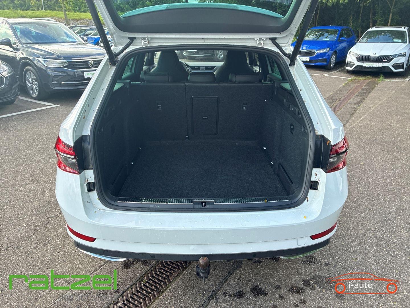 Skoda Superb Combi 2.0 TDI Sportline za 31300€