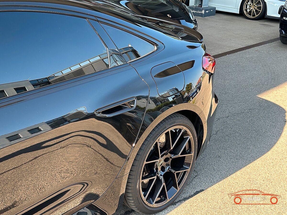 Audi RS5  PHEV quattro Tiptronic za 148600€