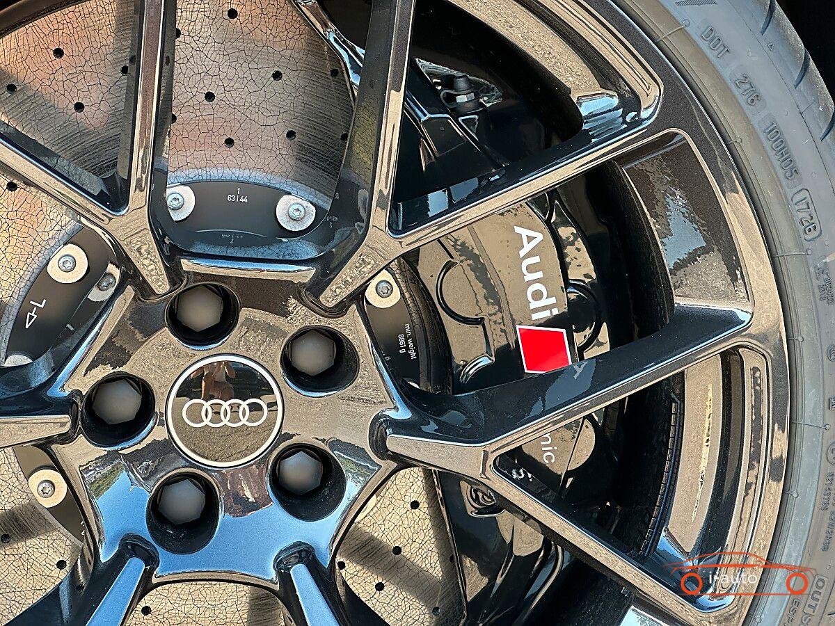 Audi RS5  PHEV quattro Tiptronic za 148600€