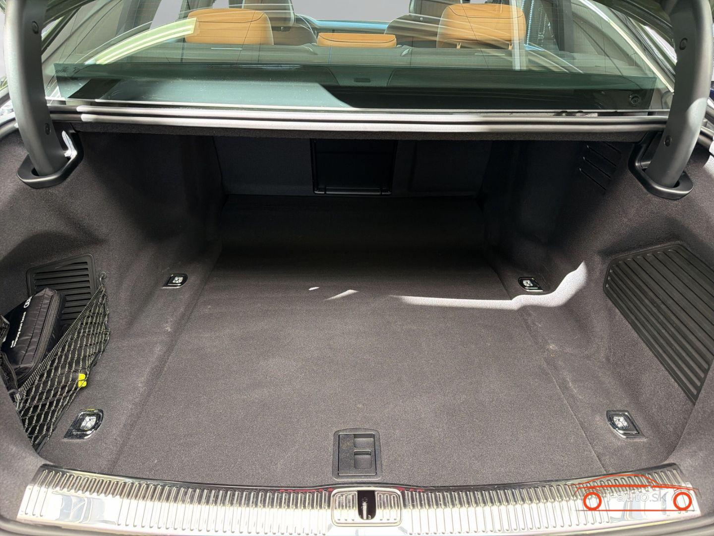 Audi A8 50 TDI S line quattro za 64000€