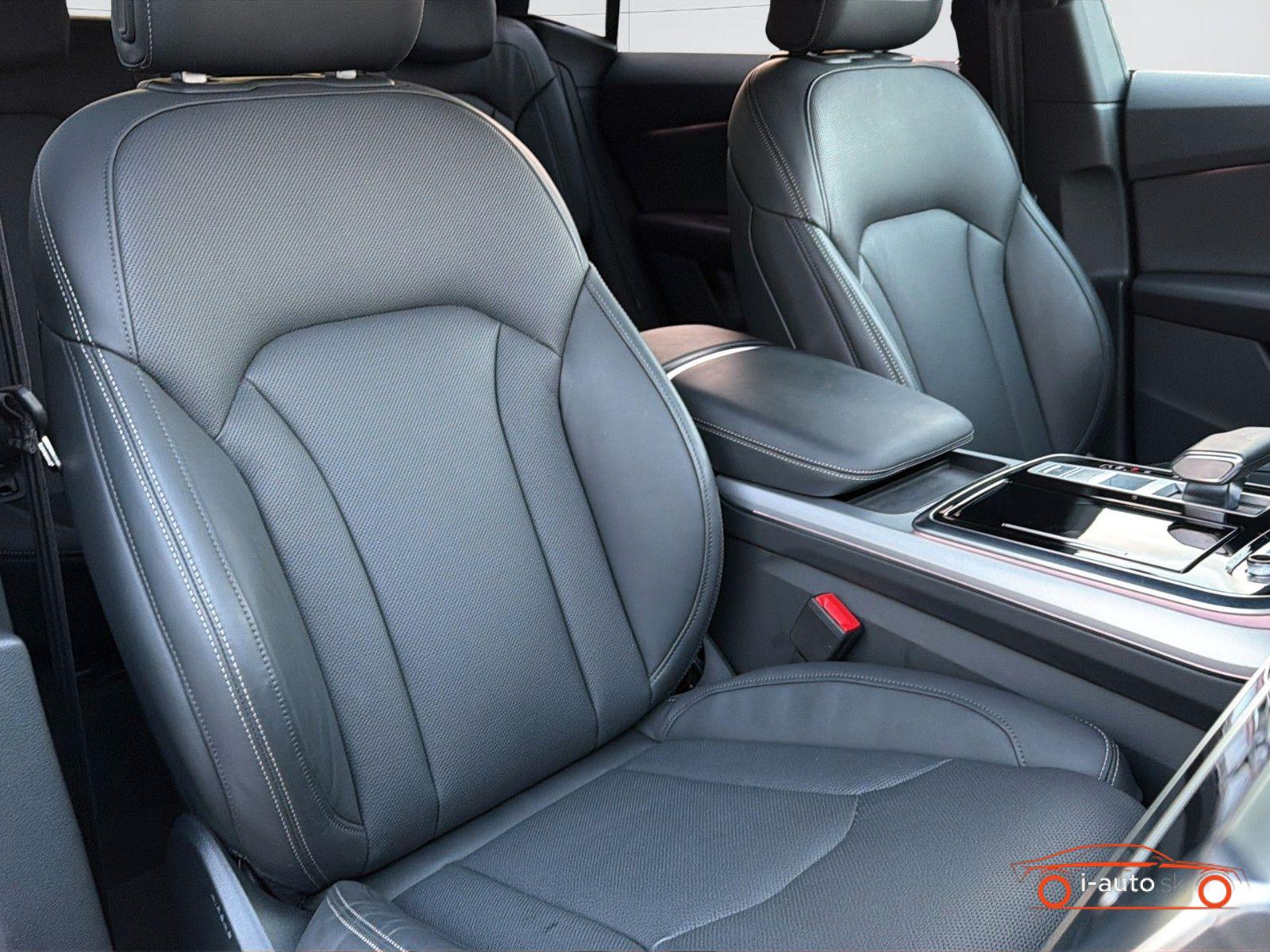 Audi Q8 50 TDI quattro S line za 80900€