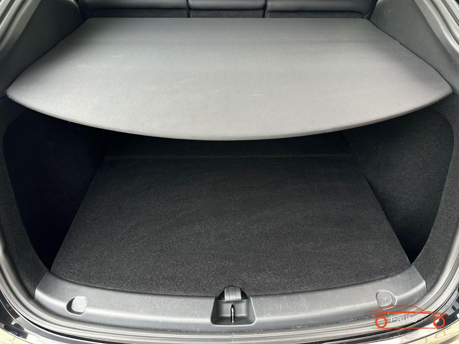 Tesla Model Y Performance  za 42700€