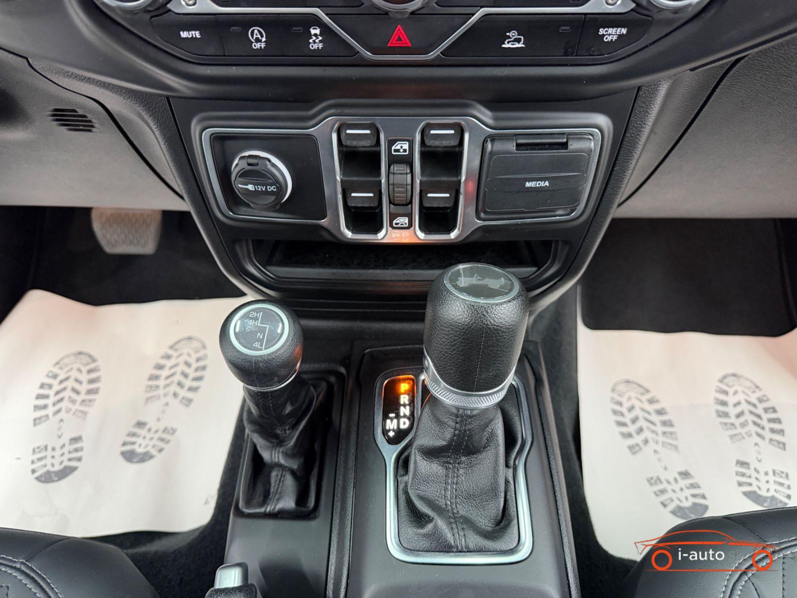 Jeep Wrangler 3.6 V6 eTorque 4X4 Sport S za 46500€