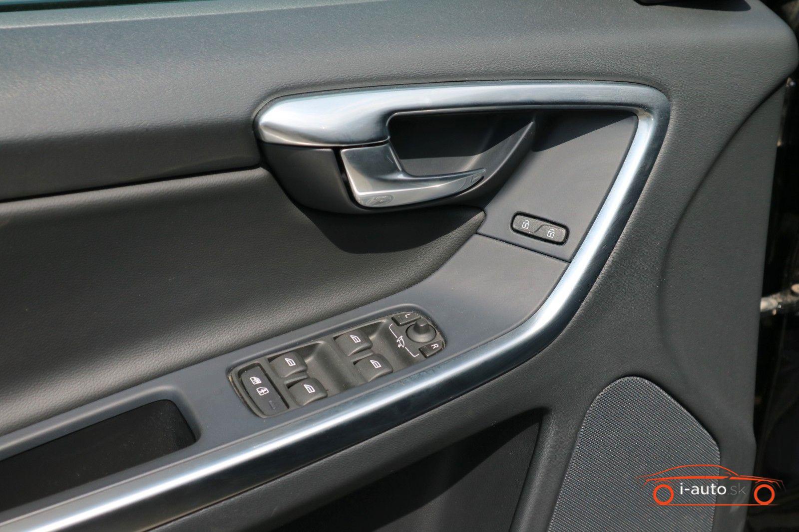 Volvo XC60 2.0 Diesel Kinetic za 17100€