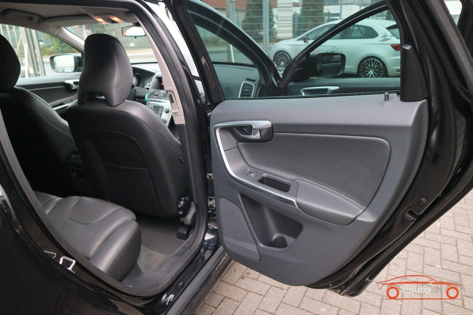 Volvo XC60 2.0 Diesel Kinetic za 17100€