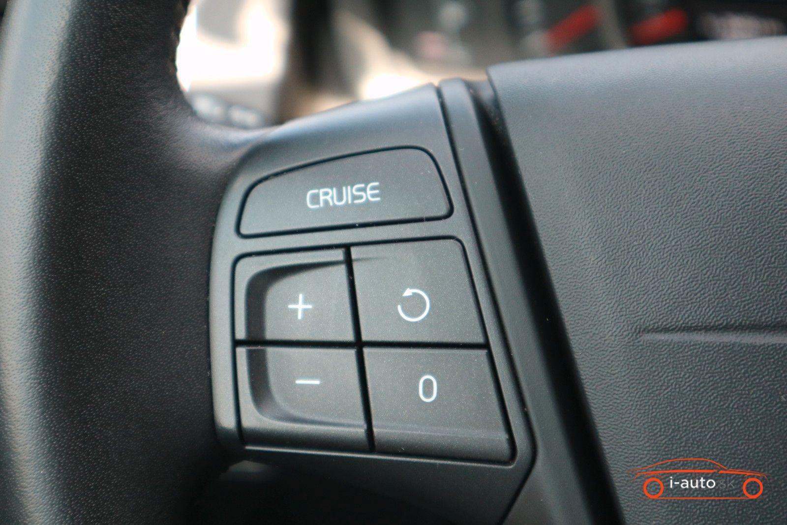 Volvo XC60 2.0 Diesel Kinetic za 17100€