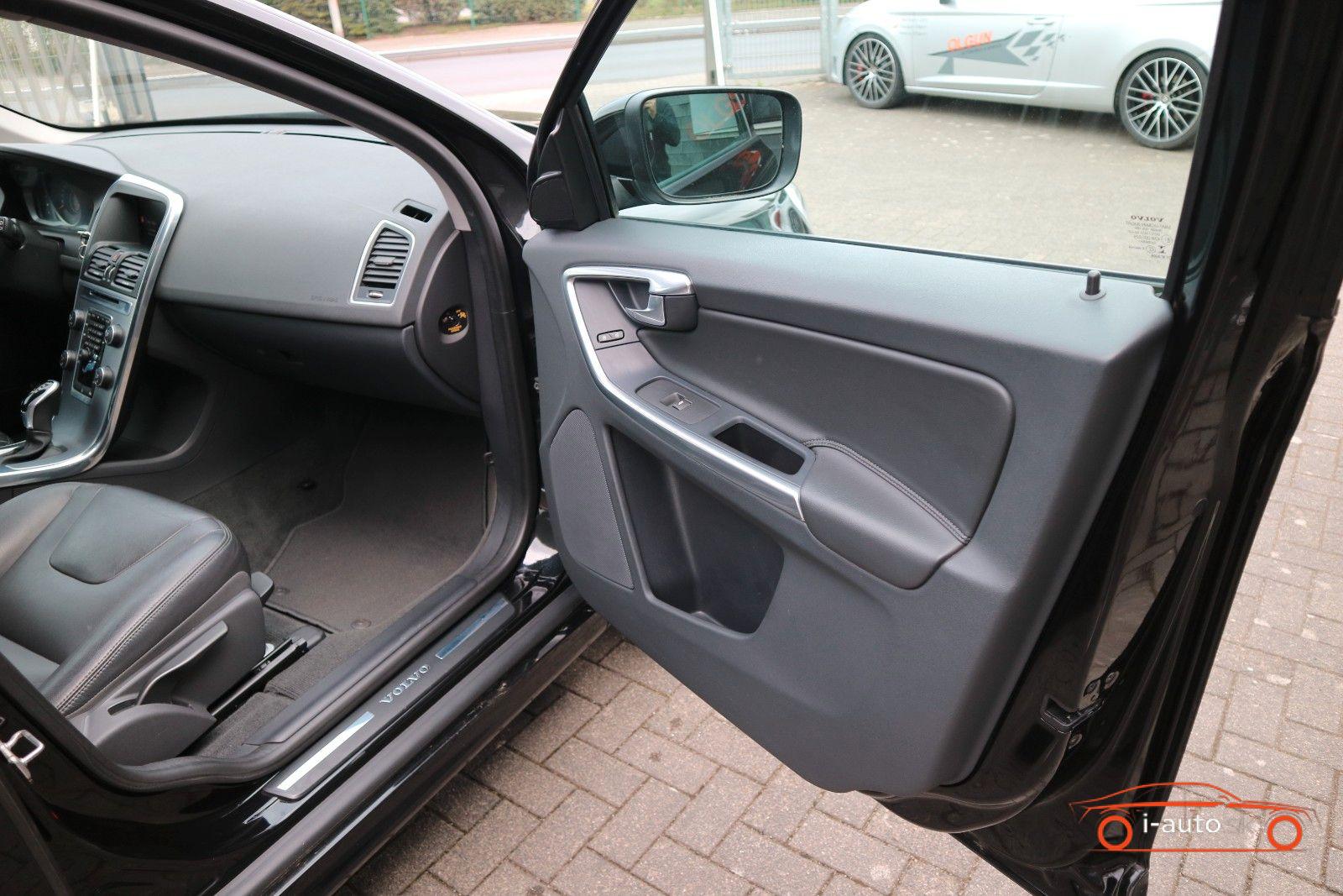 Volvo XC60 2.0 Diesel Kinetic za 17100€
