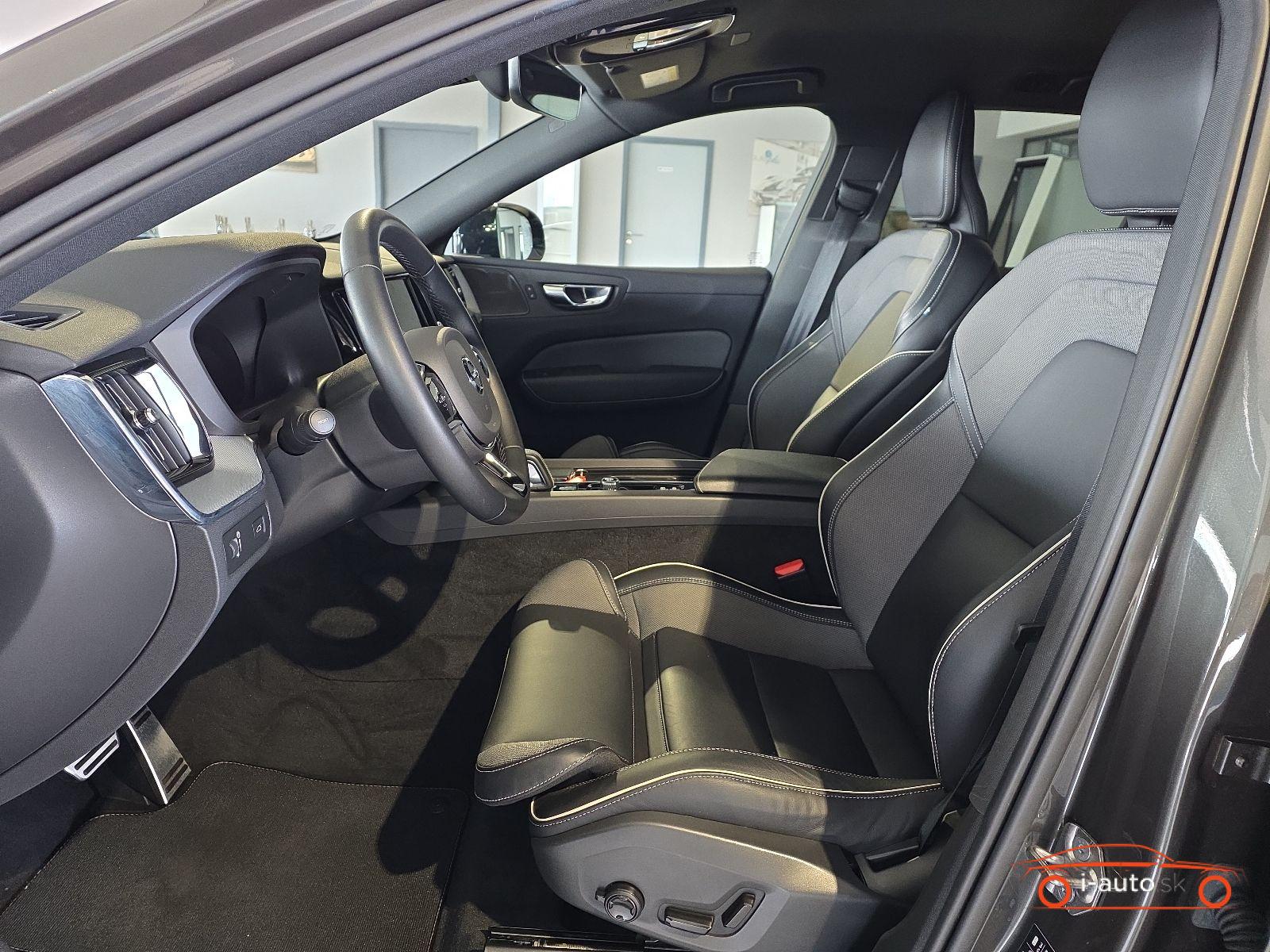 Volvo XC60 B4 R-Design za 34500€