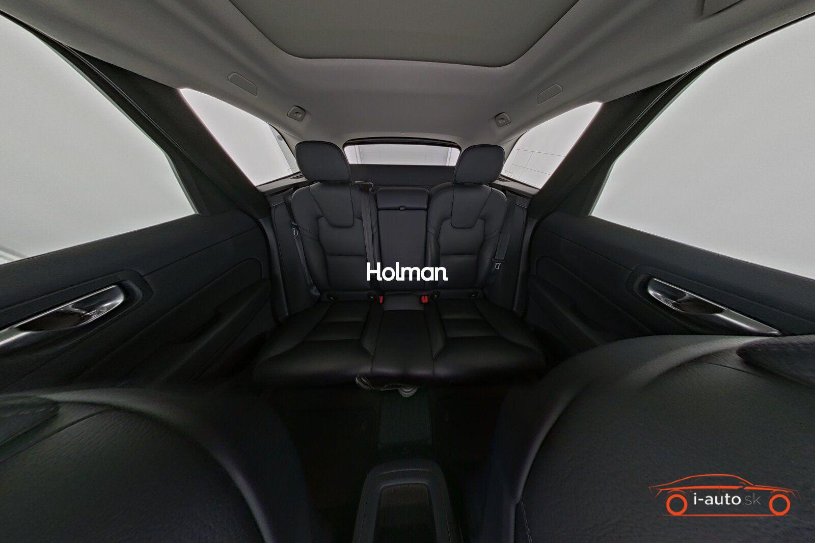 Volvo XC60 T6 AWD Recharge Plus Dark za 35000€