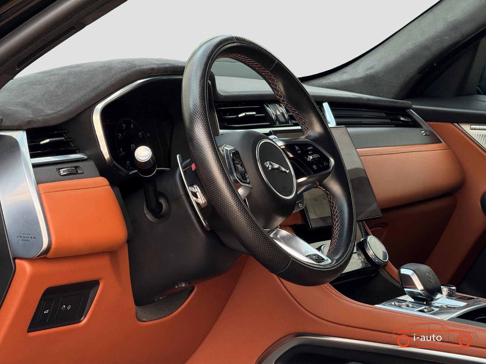 Jaguar F-Pace P550 AWD SVR za 52500€