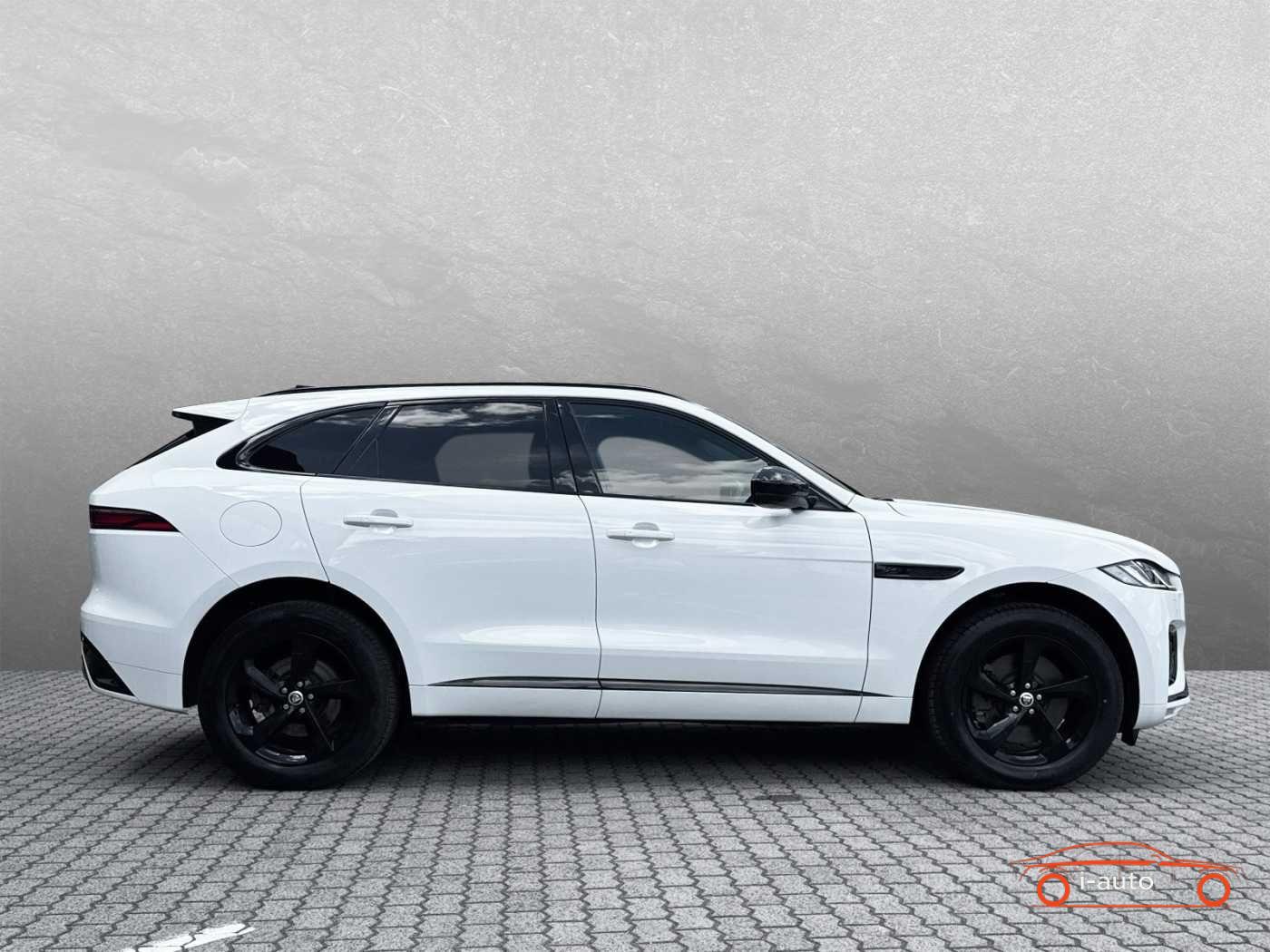 Jaguar F-Pace D300 AWD R-Dynamic SE  za 43000€