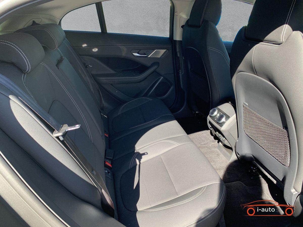 Jaguar I-Pace EV400 za 34700€