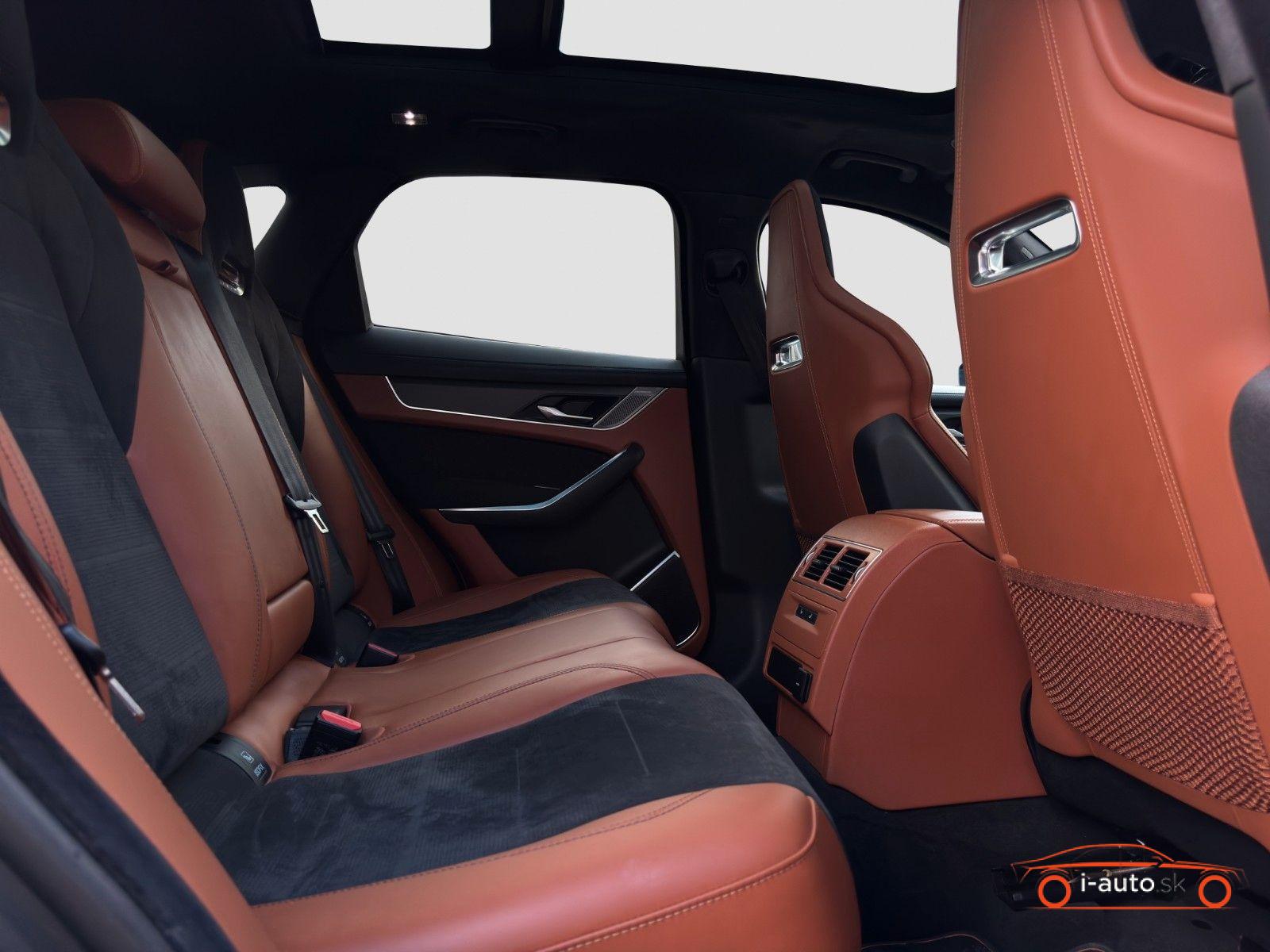 Jaguar F-Pace P550 AWD SVR za 52500€