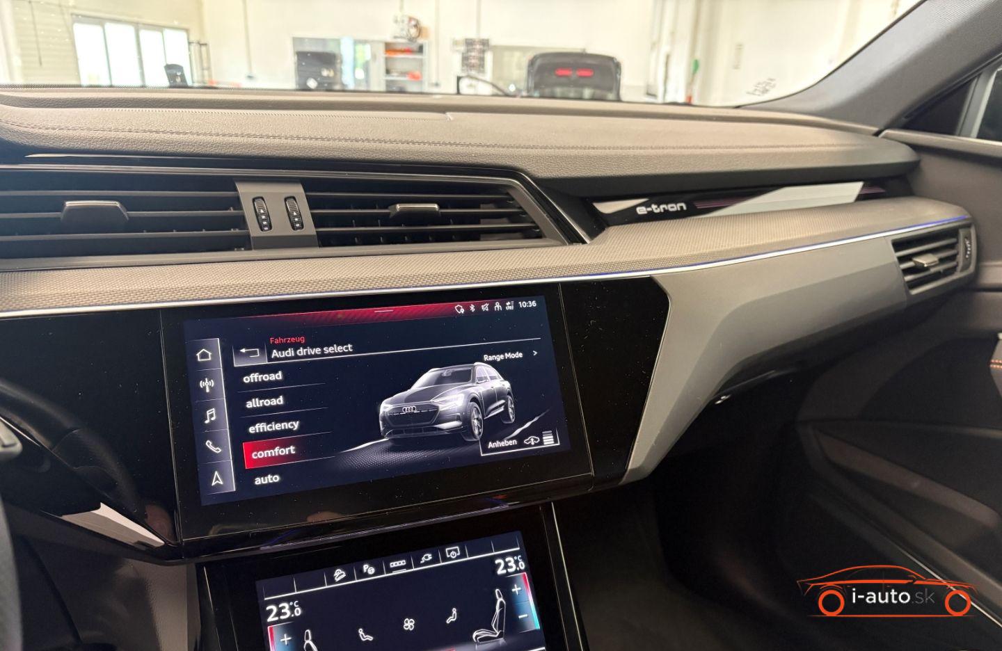 Audi e-tron 55 quattro S line Black Edition za 36600€
