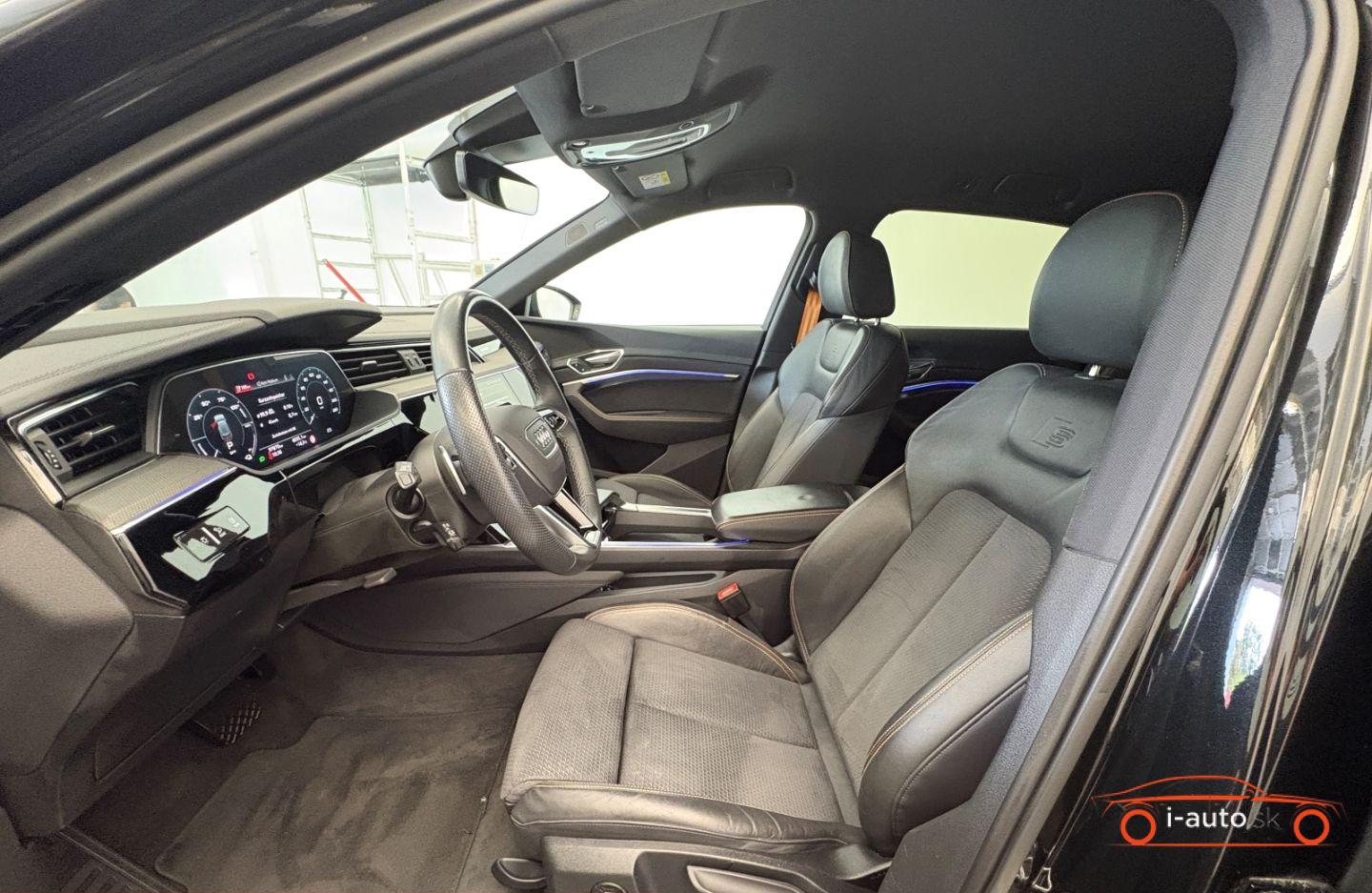 Audi e-tron 55 quattro S line Black Edition za 36600€