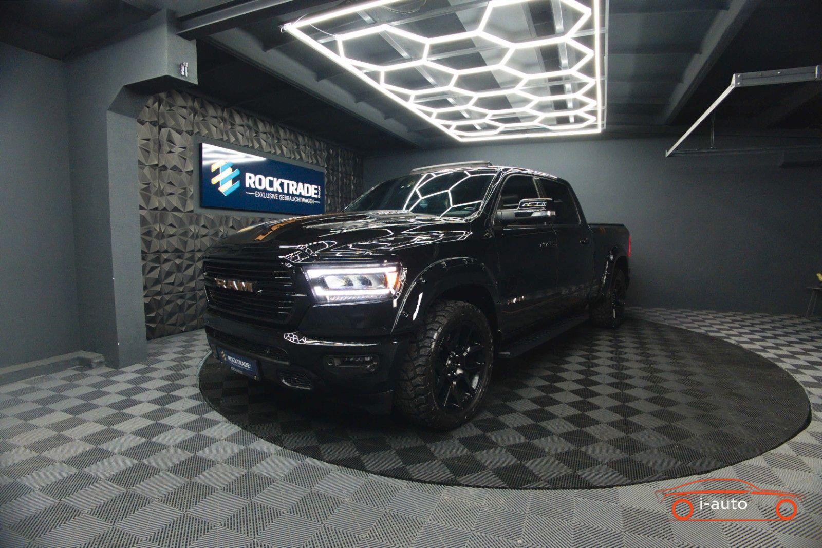 Dodge RAM 5.7 V8 HEMI 4x4 Night LARAMIE za 51300€