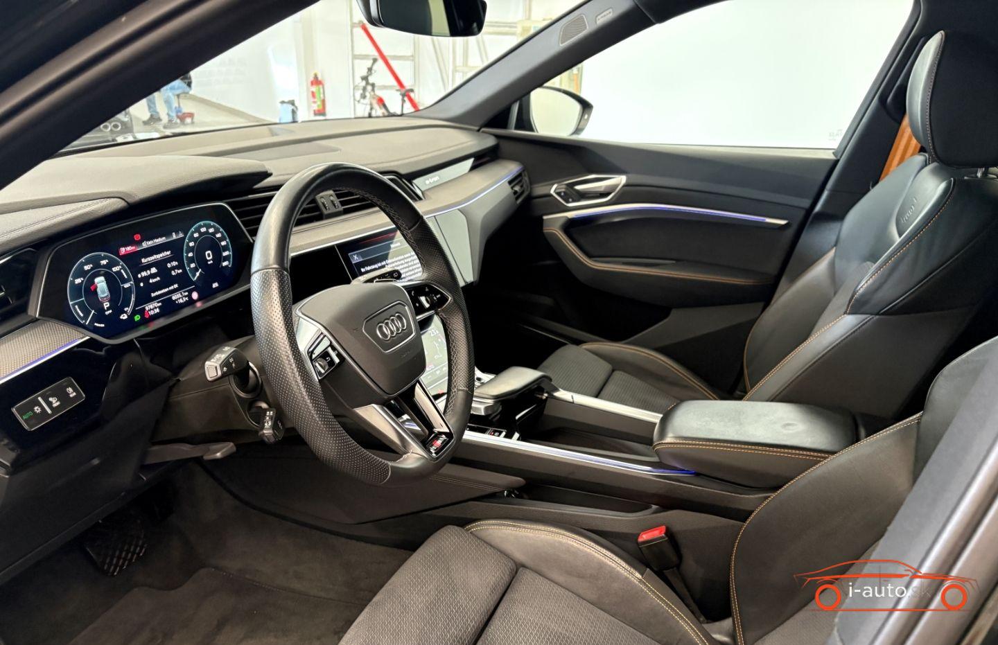 Audi e-tron 55 quattro S line Black Edition za 36600€