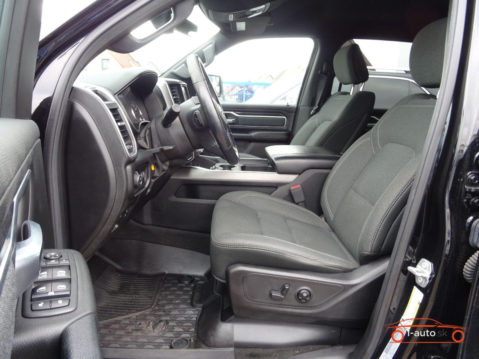 Dodge RAM 5.7 1500 HEMI 4X4 BIG HORN CREW CAB za 36500€