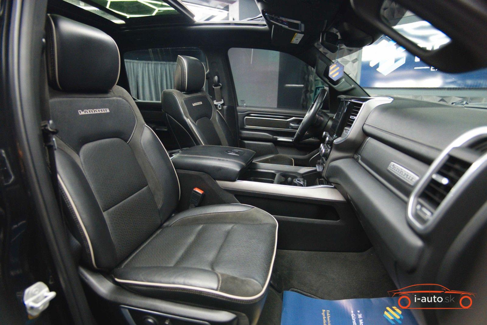 Dodge RAM 5.7 V8 HEMI 4x4 Night LARAMIE za 51300€