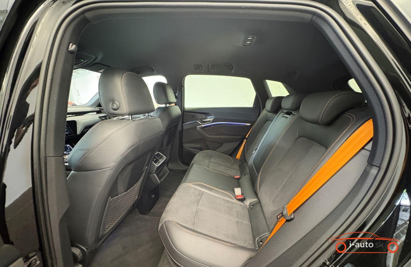 Audi e-tron 55 quattro S line Black Edition za 36600€