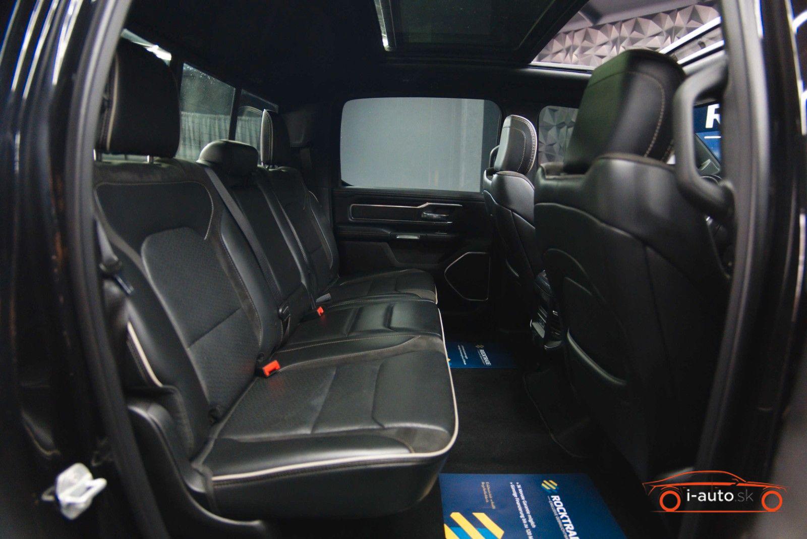 Dodge RAM 5.7 V8 HEMI 4x4 Night LARAMIE za 51300€