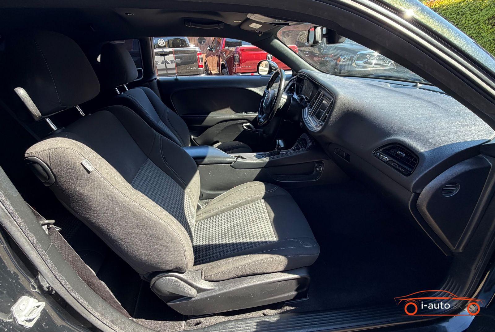 Dodge Challenger 3.6 AWD za 28000€