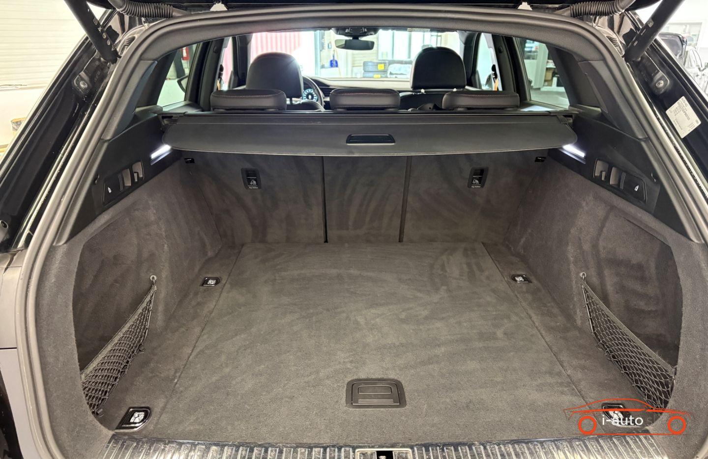 Audi e-tron 55 quattro S line Black Edition za 36600€