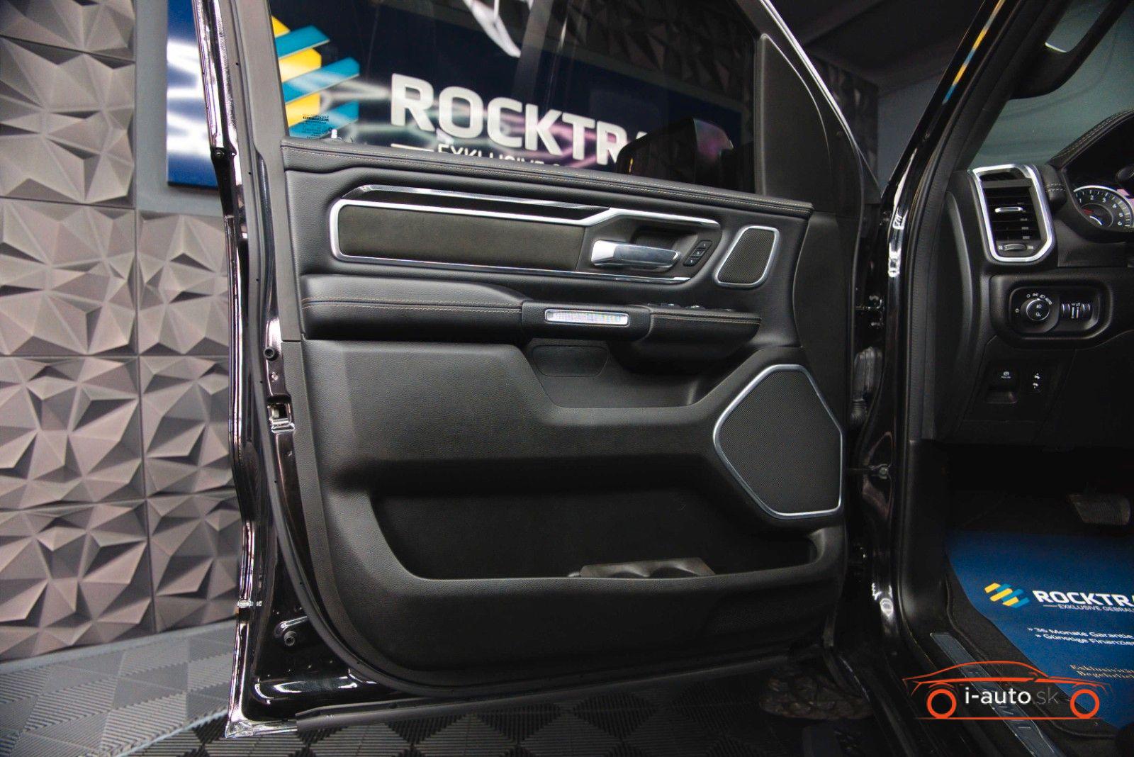 Dodge RAM 5.7 V8 HEMI 4x4 Night LARAMIE za 51300€