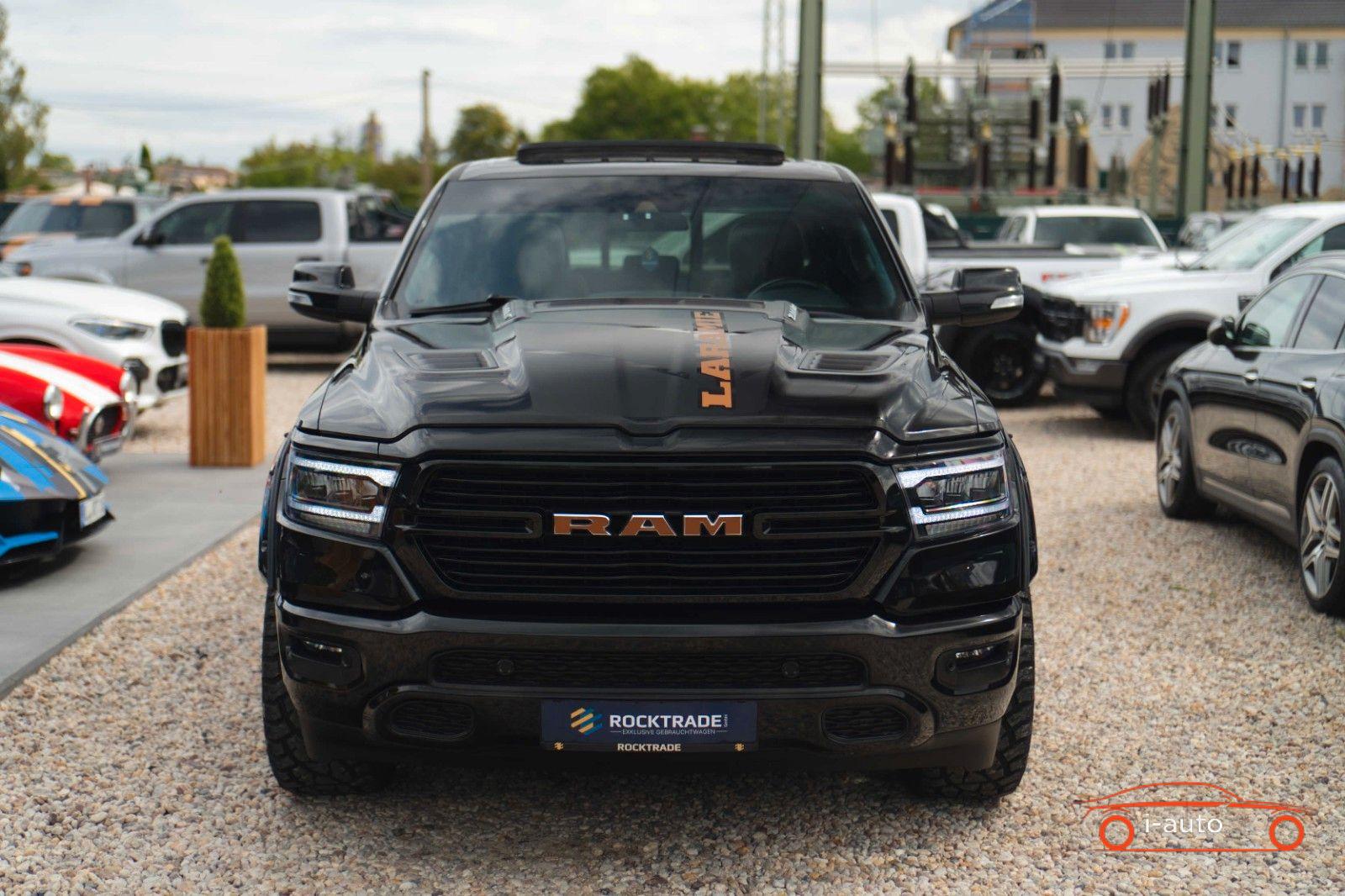 Dodge RAM 5.7 V8 HEMI 4x4 Night LARAMIE za 51300€