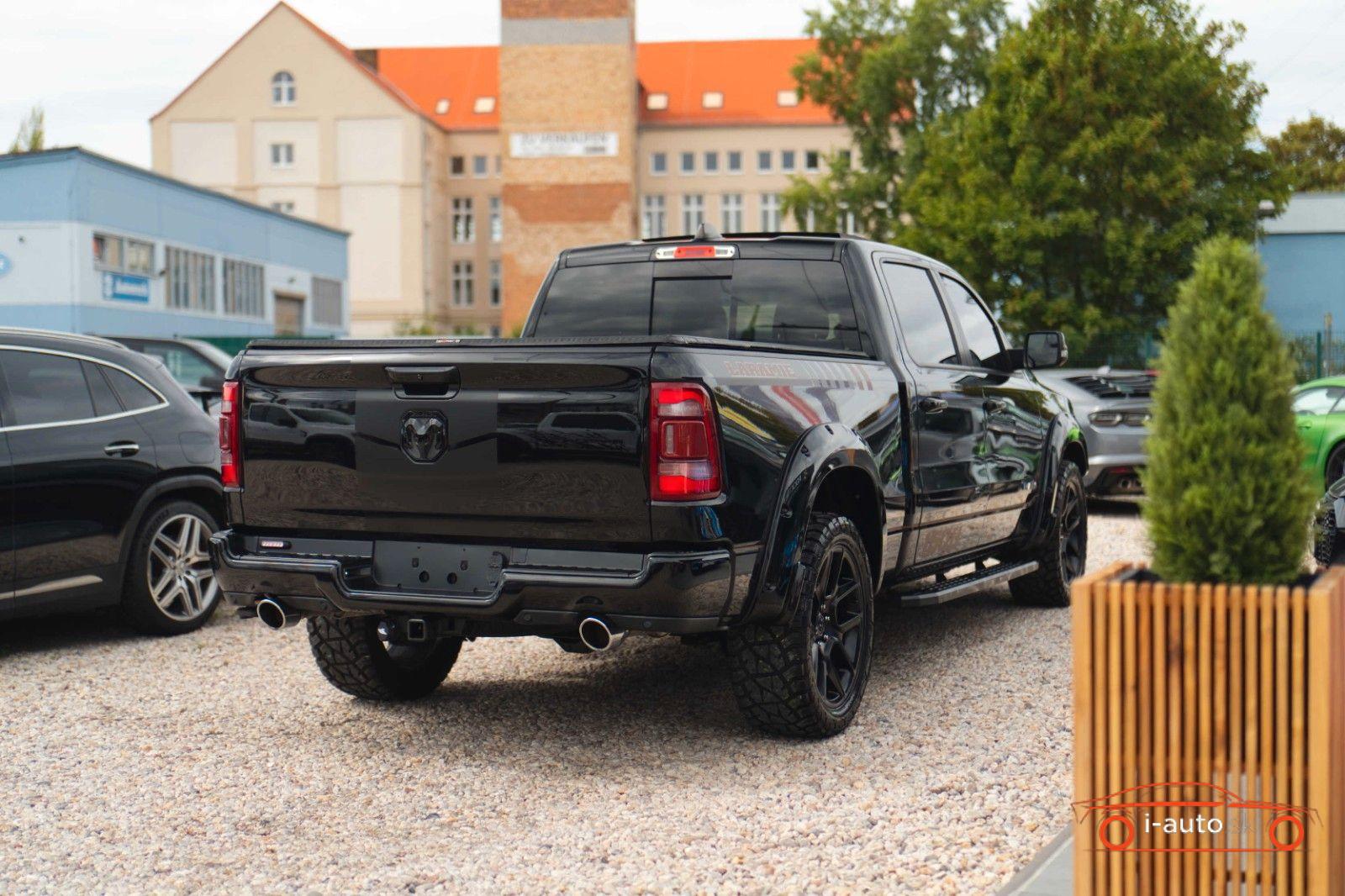 Dodge RAM 5.7 V8 HEMI 4x4 Night LARAMIE za 51300€