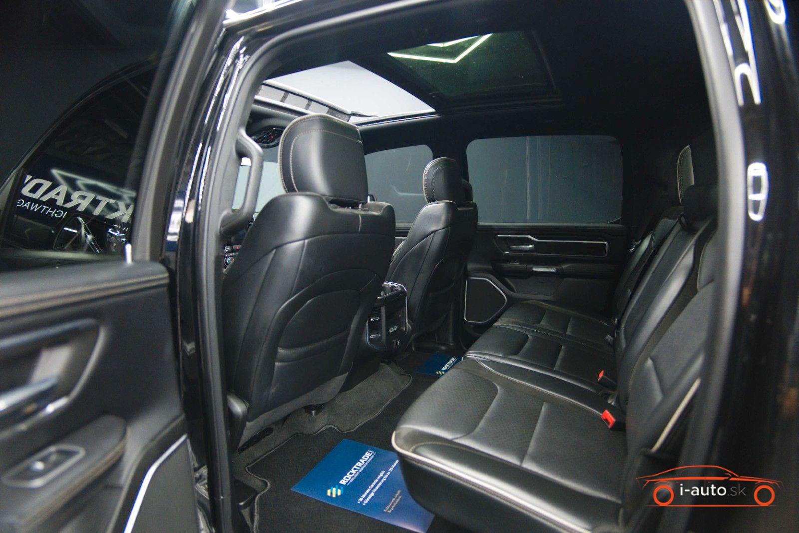 Dodge RAM 5.7 V8 HEMI 4x4 Night LARAMIE za 51300€