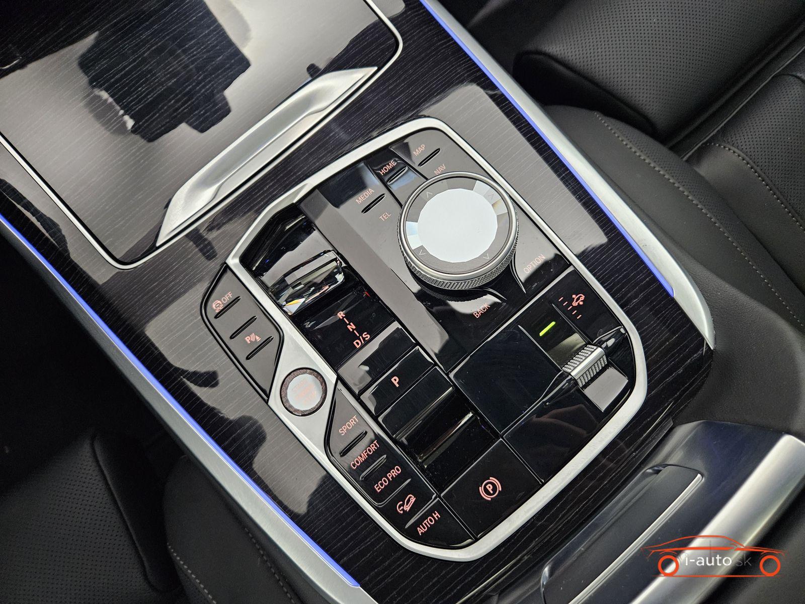 BMW X7 xDrive 40d za 111000€