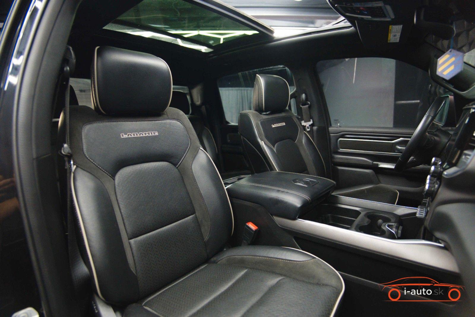 Dodge RAM 5.7 V8 HEMI 4x4 Night LARAMIE za 51300€