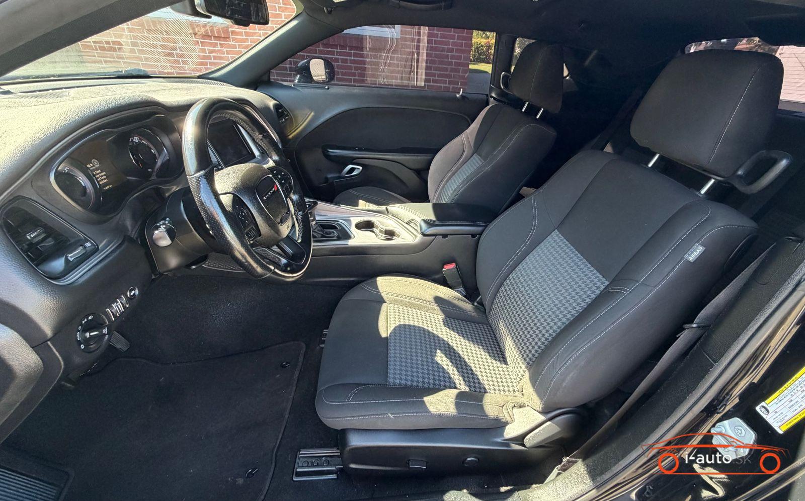Dodge Challenger 3.6 AWD za 28000€