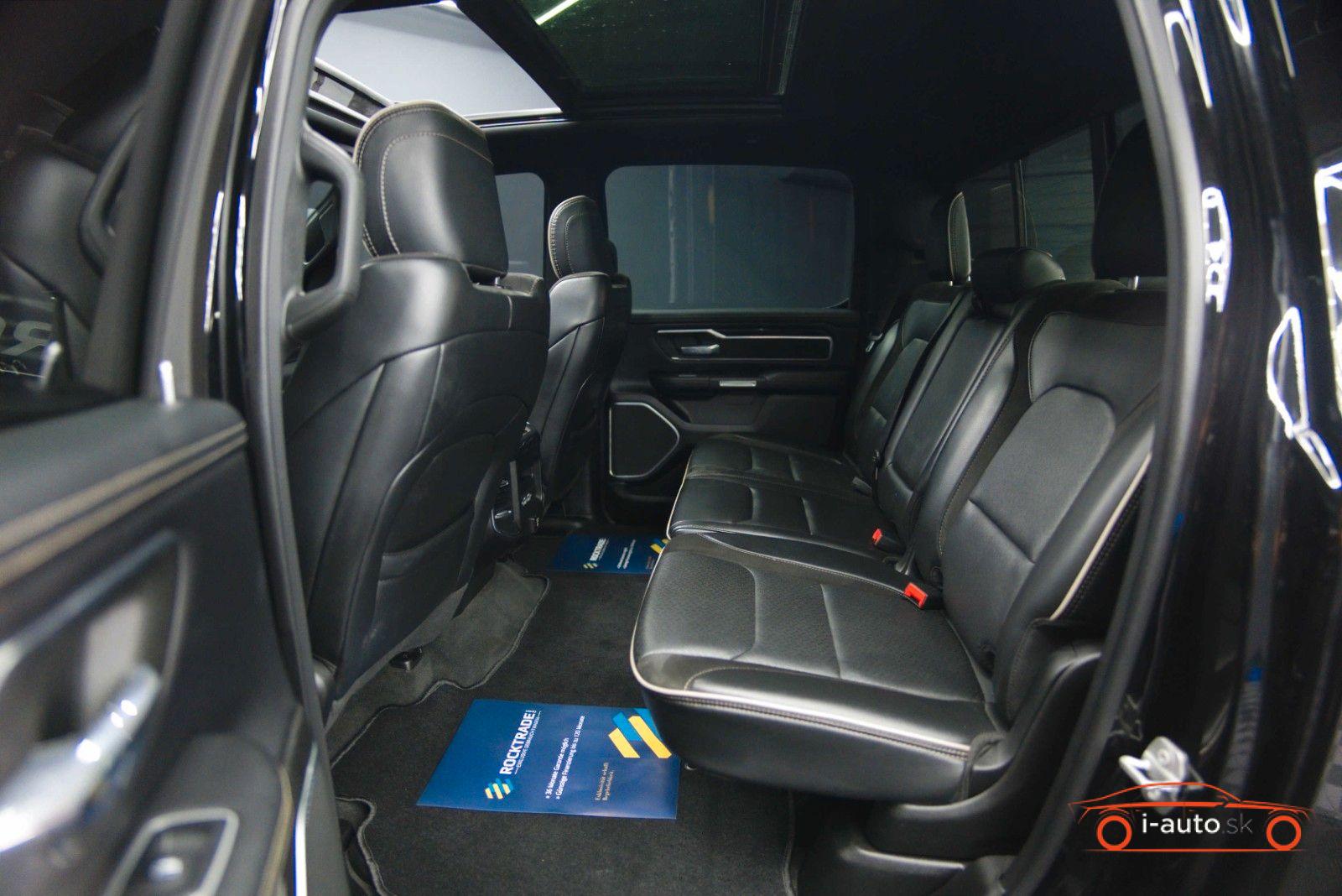 Dodge RAM 5.7 V8 HEMI 4x4 Night LARAMIE za 51300€