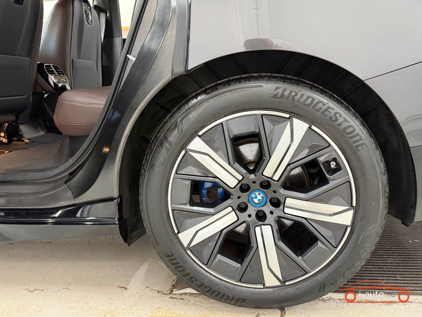 BMW iX 40 Sport  za 47000€