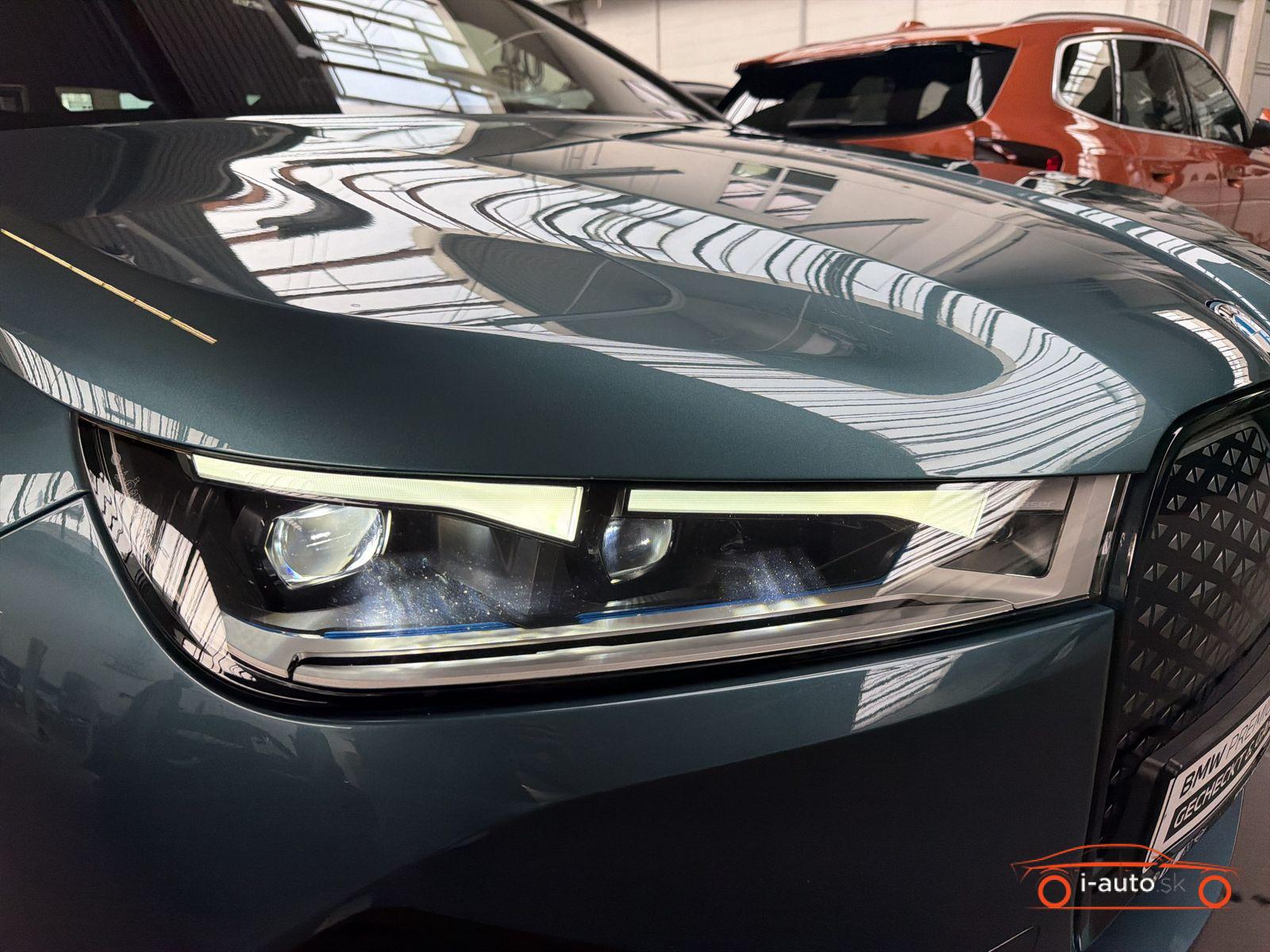 BMW iX xDrive 40 Sportpaket za 47000€
