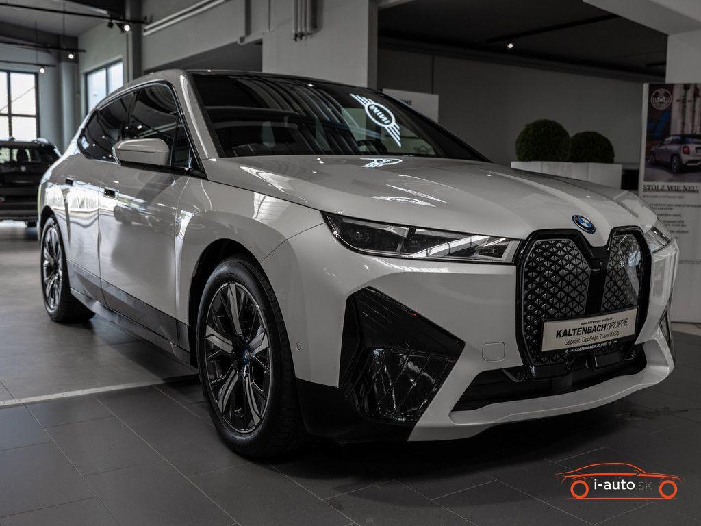 BMW iX xDrive 40 Sport  za 42900€