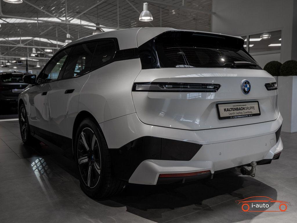 BMW iX xDrive 40 Sport  za 42900€