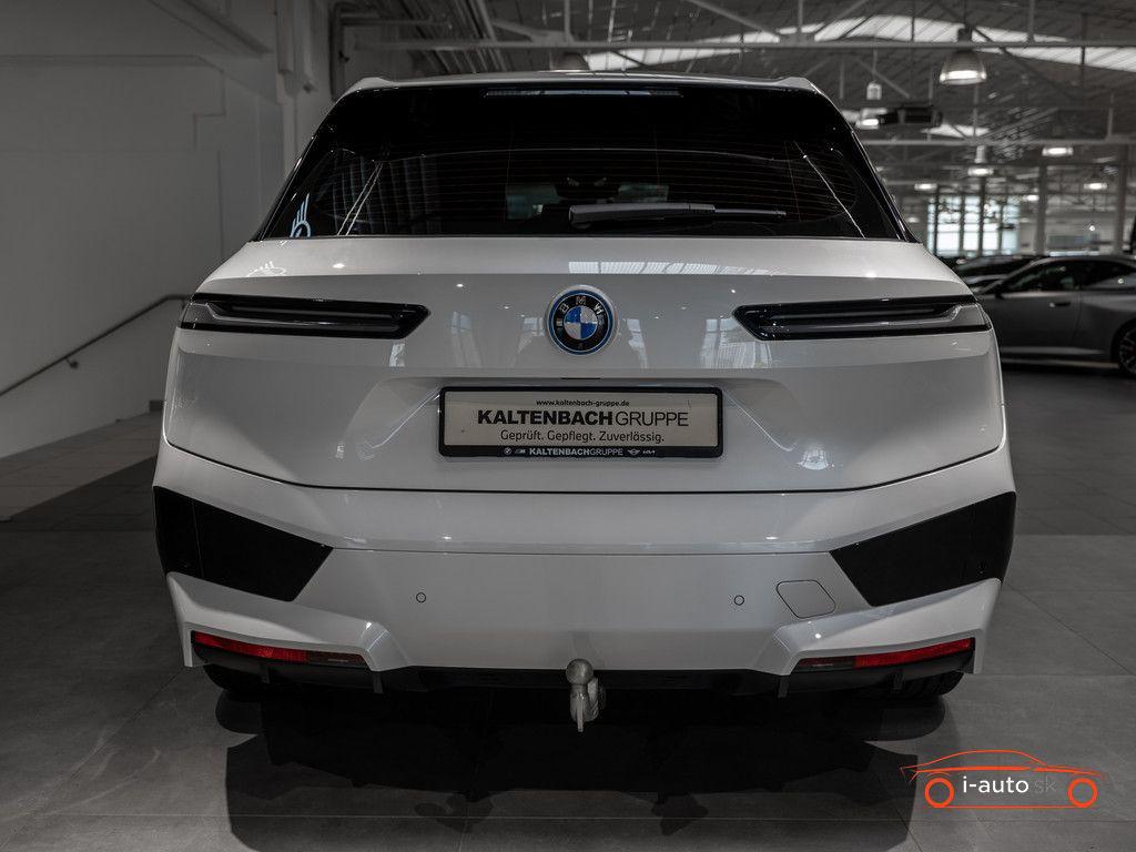 BMW iX xDrive 40 Sport  za 42900€