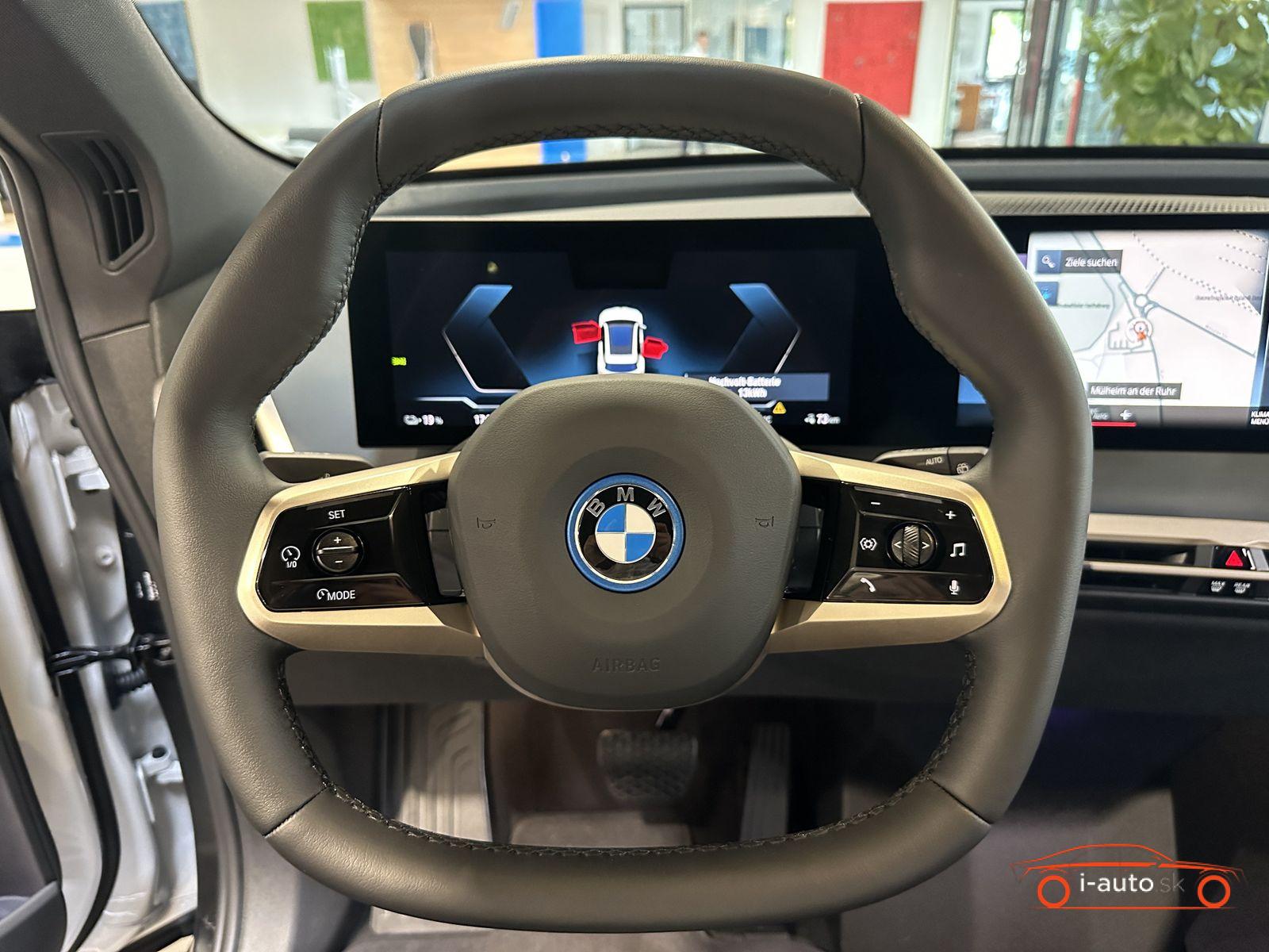 BMW iX xDrive 40  za 67300€