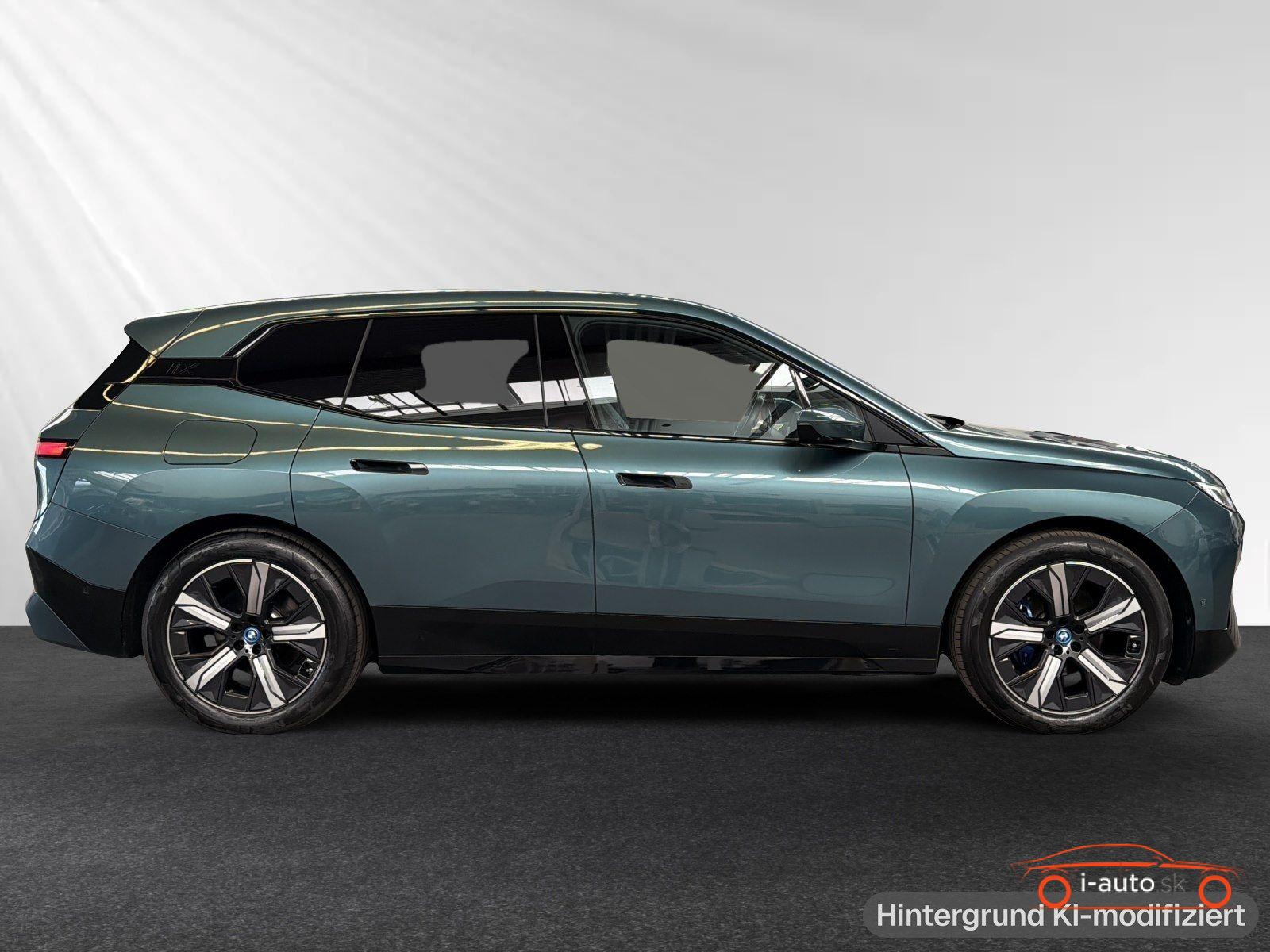 BMW iX xDrive 40 Sportpaket za 47000€