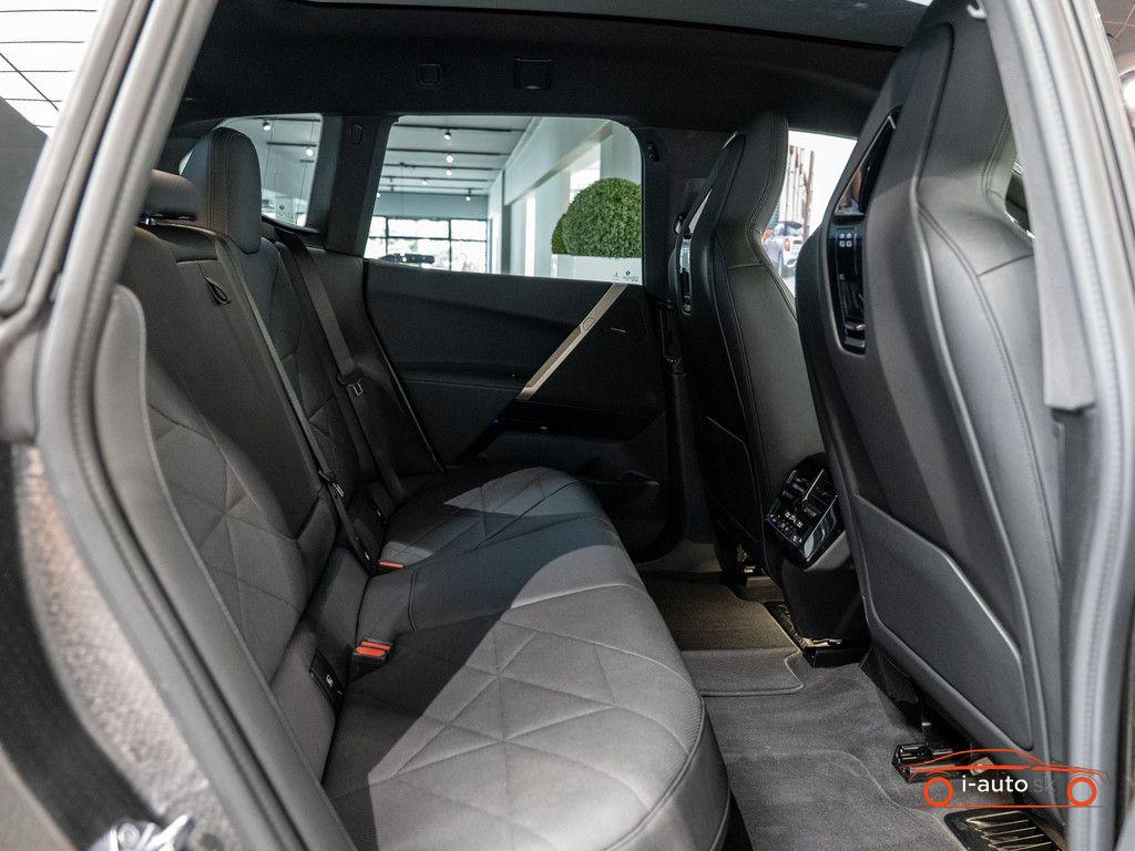BMW iX xDrive 40 Sport  za 42900€