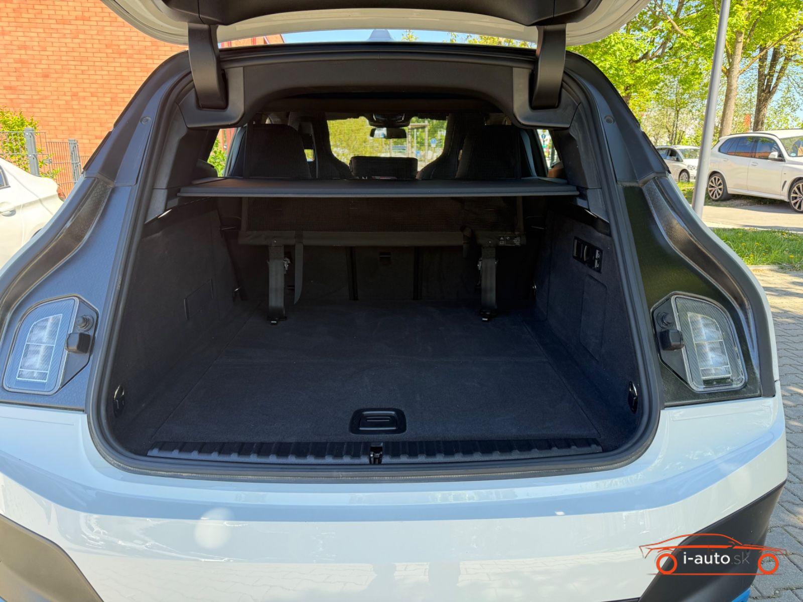 BMW iX 40 xDrive za 42300€