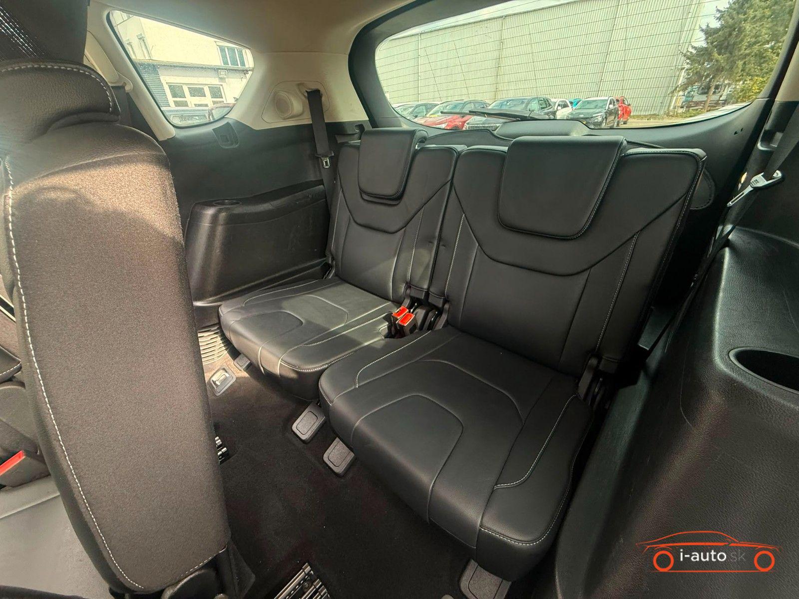 Ford S-Max 2.0 TDCi Titanium za 19900€