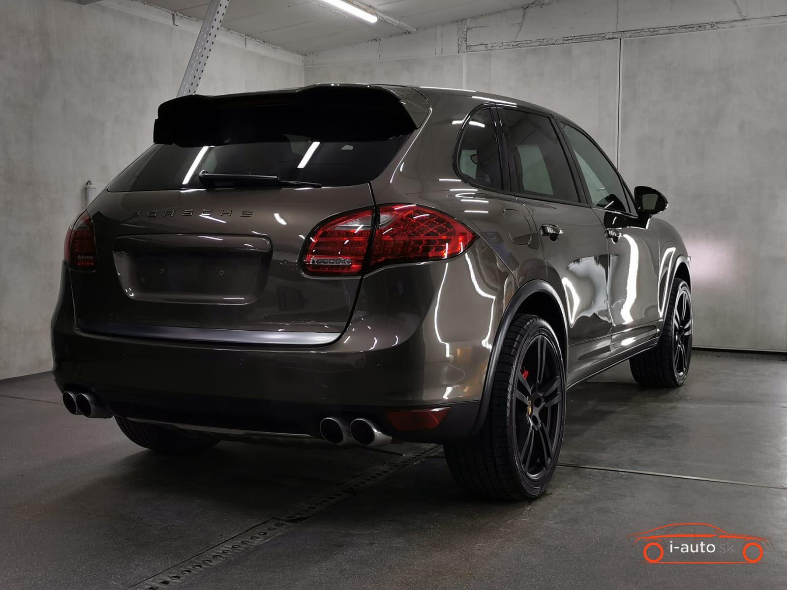 Porsche Cayenne S 4.8 V8  za 16000€