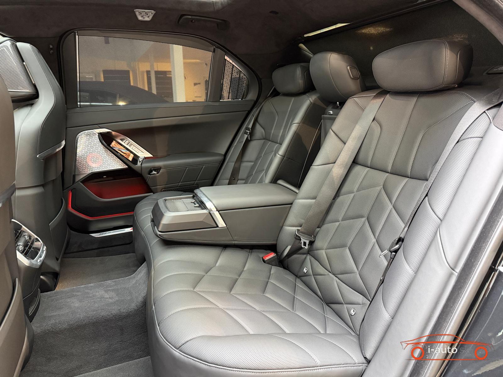 BMW 7 750e xDrive M Sport za 84900€